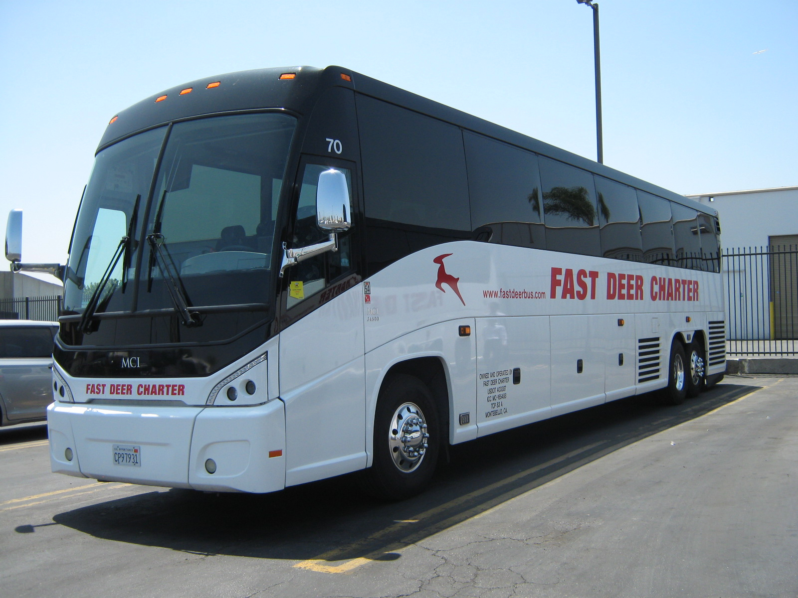 58 Exterior Fast Deer Bus - Fast Deer Bus Charter