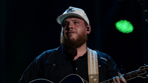 Luke Combs Races To 1 On Billboard s Country Airplay Chart With Fast  - Luke Combs Fast Car Chart